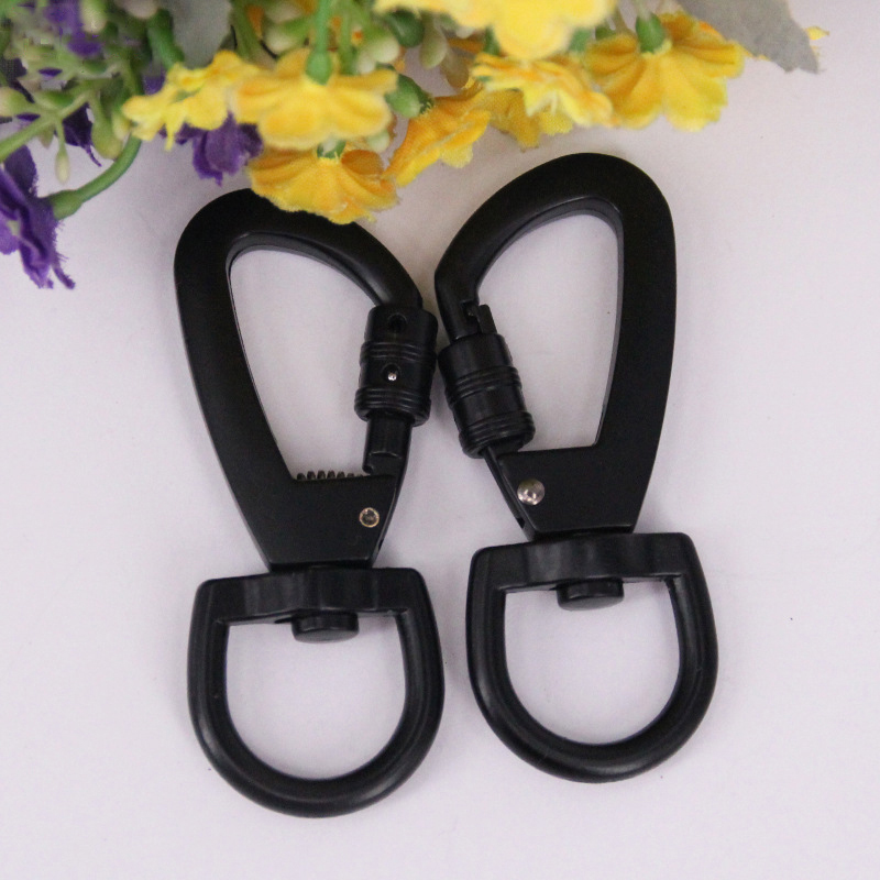 Wielofunkcyjna klamra typu D z – Carabiner Locking D recenzja i cena